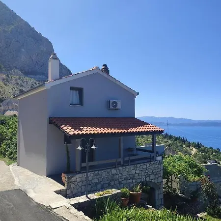 Apartment Holliday Alida With Jacuzzi Podgora